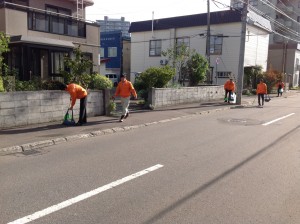 札幌本社の地域清掃活動（2013/10/22）