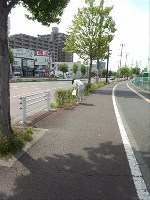 東北営業所の地域清掃活動（2013/5/28）