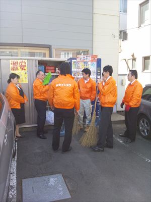 札幌本社の地域清掃活動（2013/06/04）
