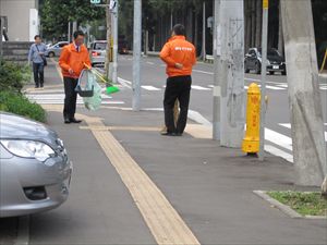 札幌本社の地域清掃活動（2013/10/08）