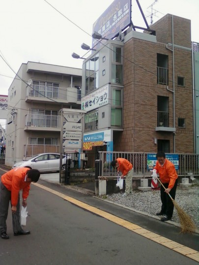 東北営業所の地域清掃活動（2013/10/22）