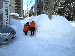 札幌本社の地域清掃活動（2014/1/14）