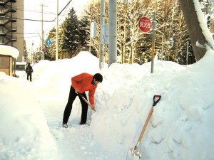 札幌本社の地域清掃活動（2013/1/7）