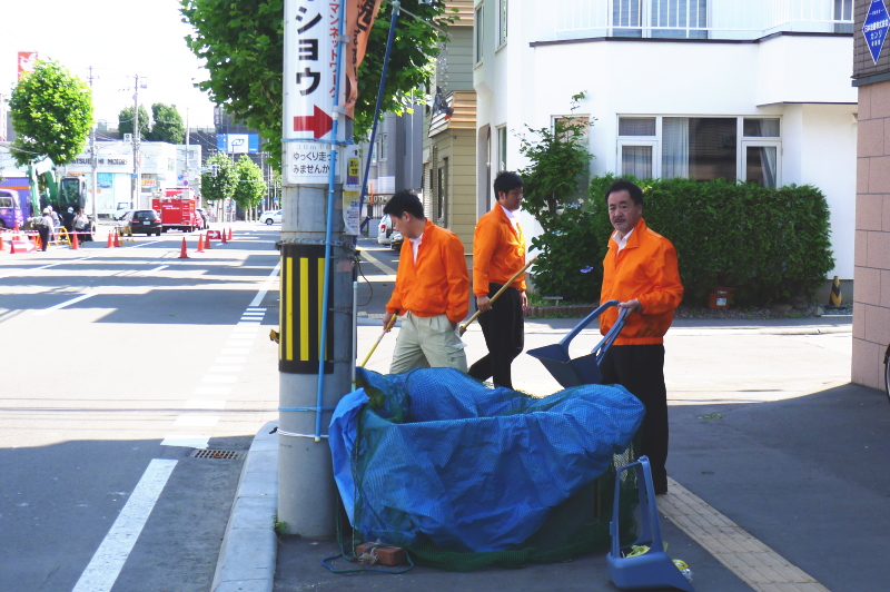 本社の地域清掃活動（2014/7/22）