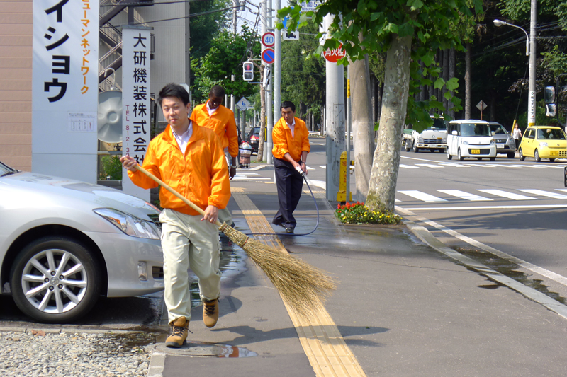 本社の地域清掃活動（2014/7/29）