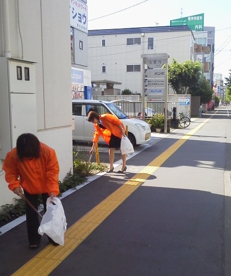 東北営業所の地域清掃活動（2014/7/1）