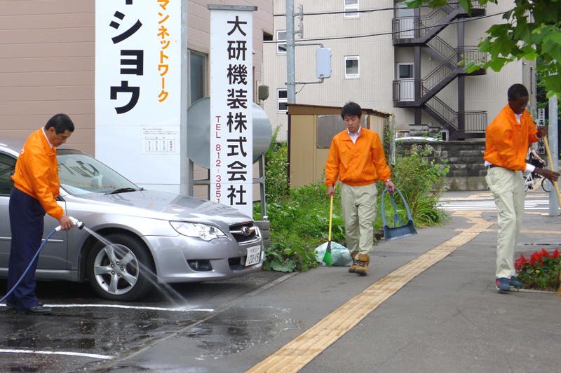 本社の地域清掃活動（2014/8/26）